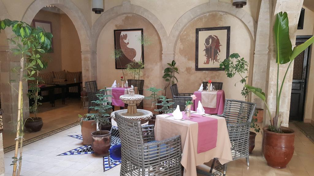 Hotel Riad Ben Atar Ес-Сувейра Екстер'єр фото